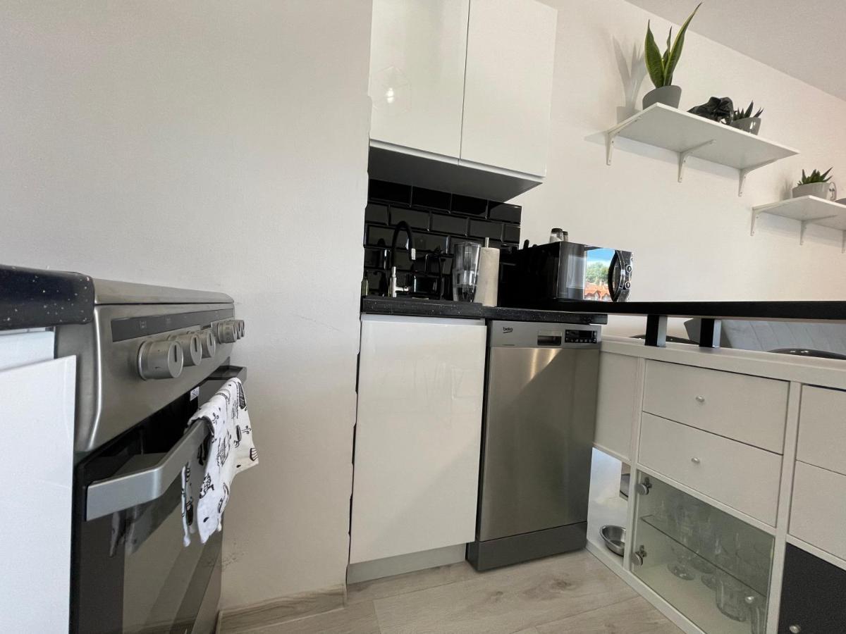Modern Box Apartment 格丁尼亚 外观 照片